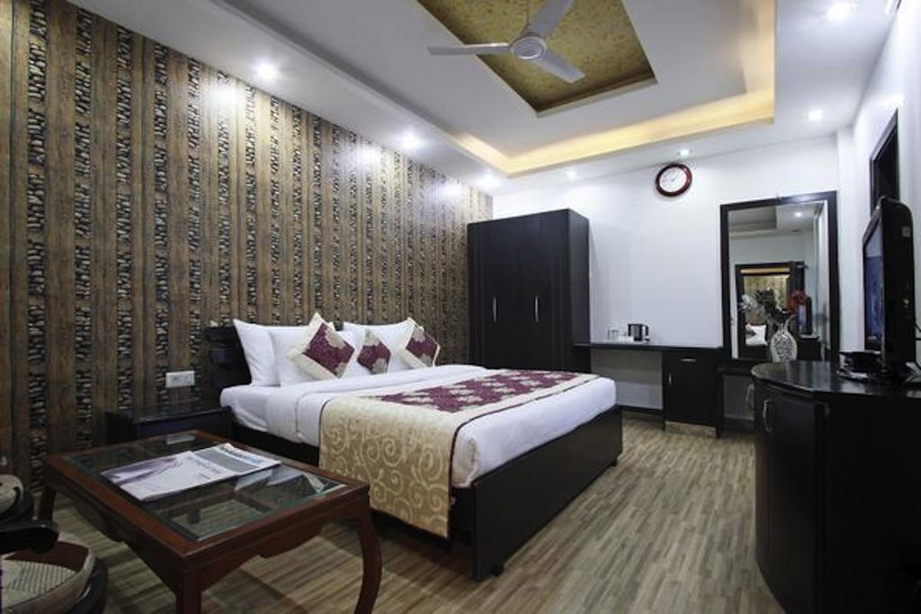 Hotel Universe Inn Új-Delhi Kültér fotó